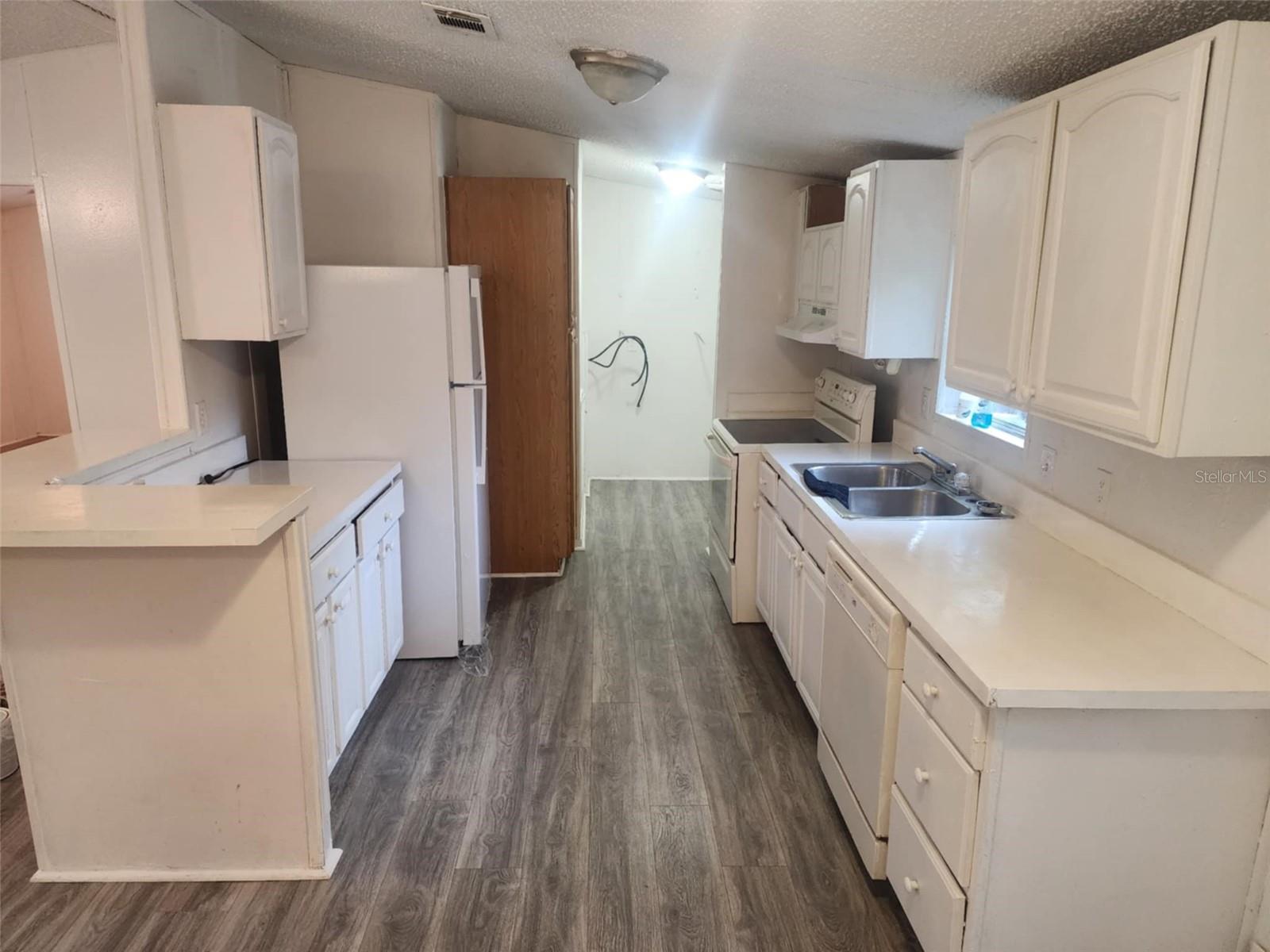 11121 NW 15TH LANE