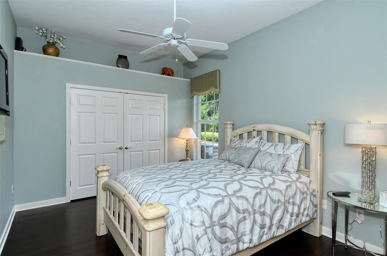 SILVER OAKS - Residential