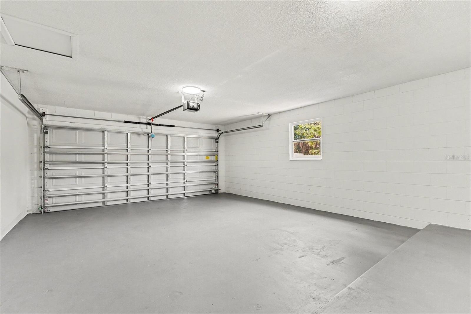 WESTWOOD VILLAS 6TH ADD - Residential