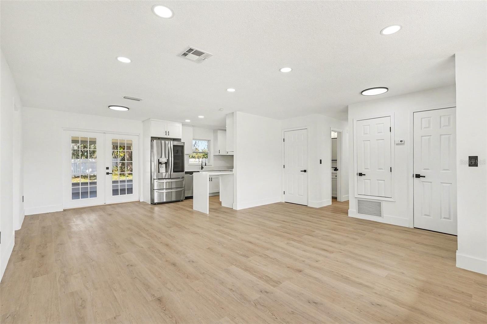 WESTWOOD VILLAS 6TH ADD - Residential