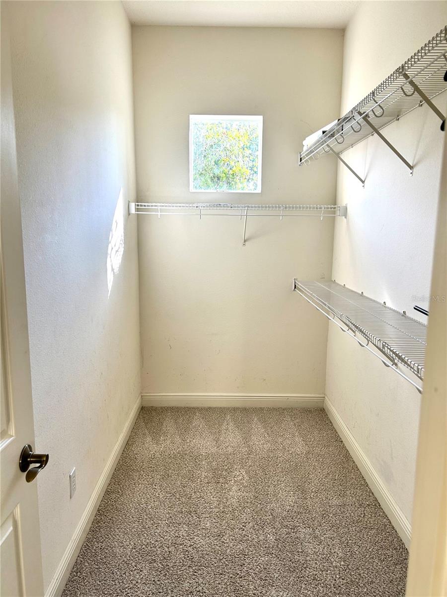 EMERALD ESTATES - Residential Lease