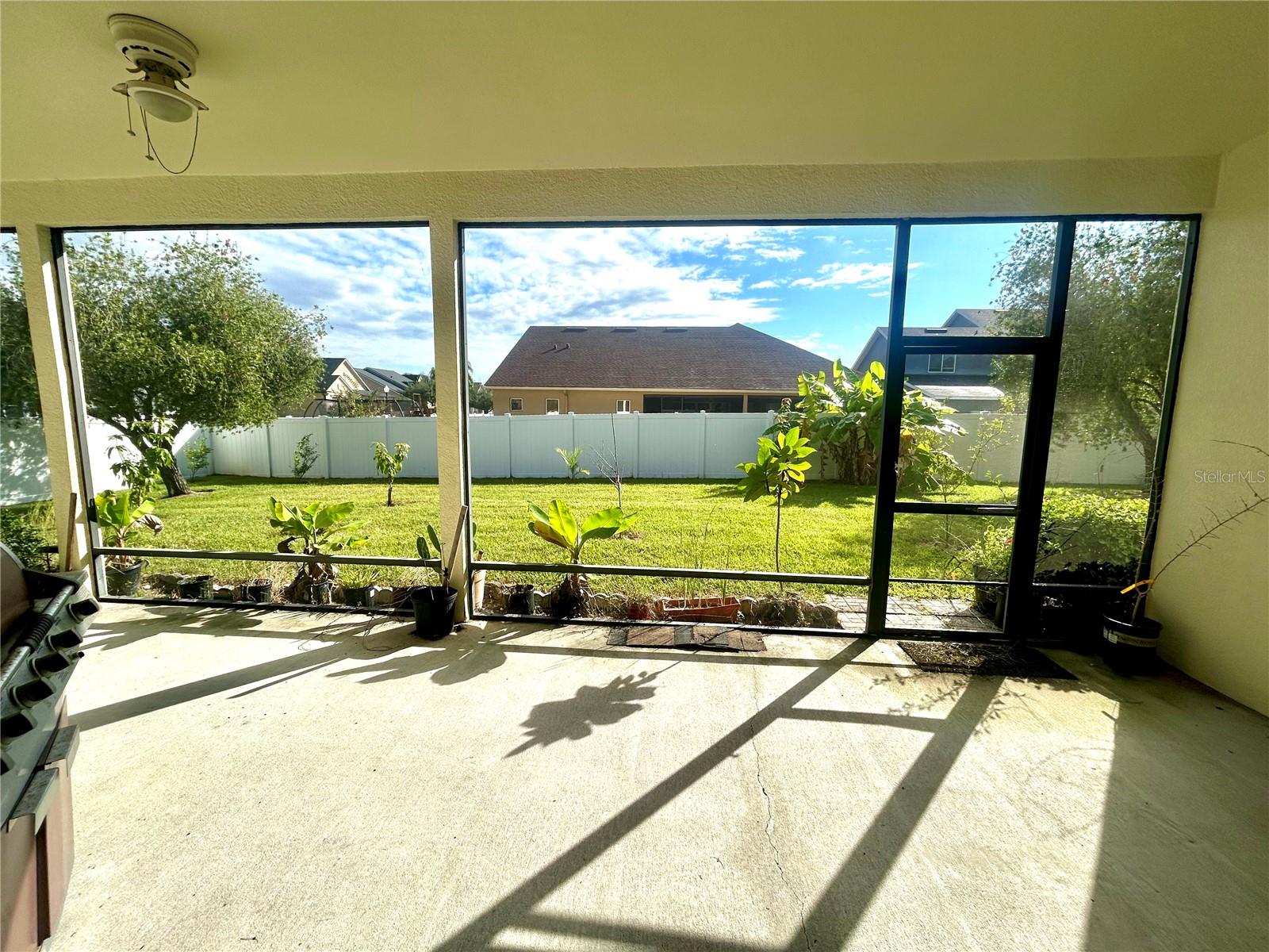 EMERALD ESTATES - Residential Lease