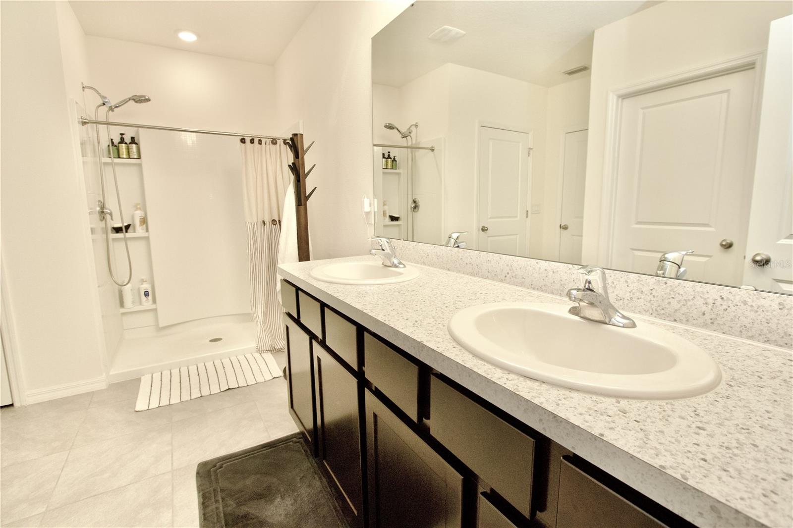TRINITY WOODS - Residential