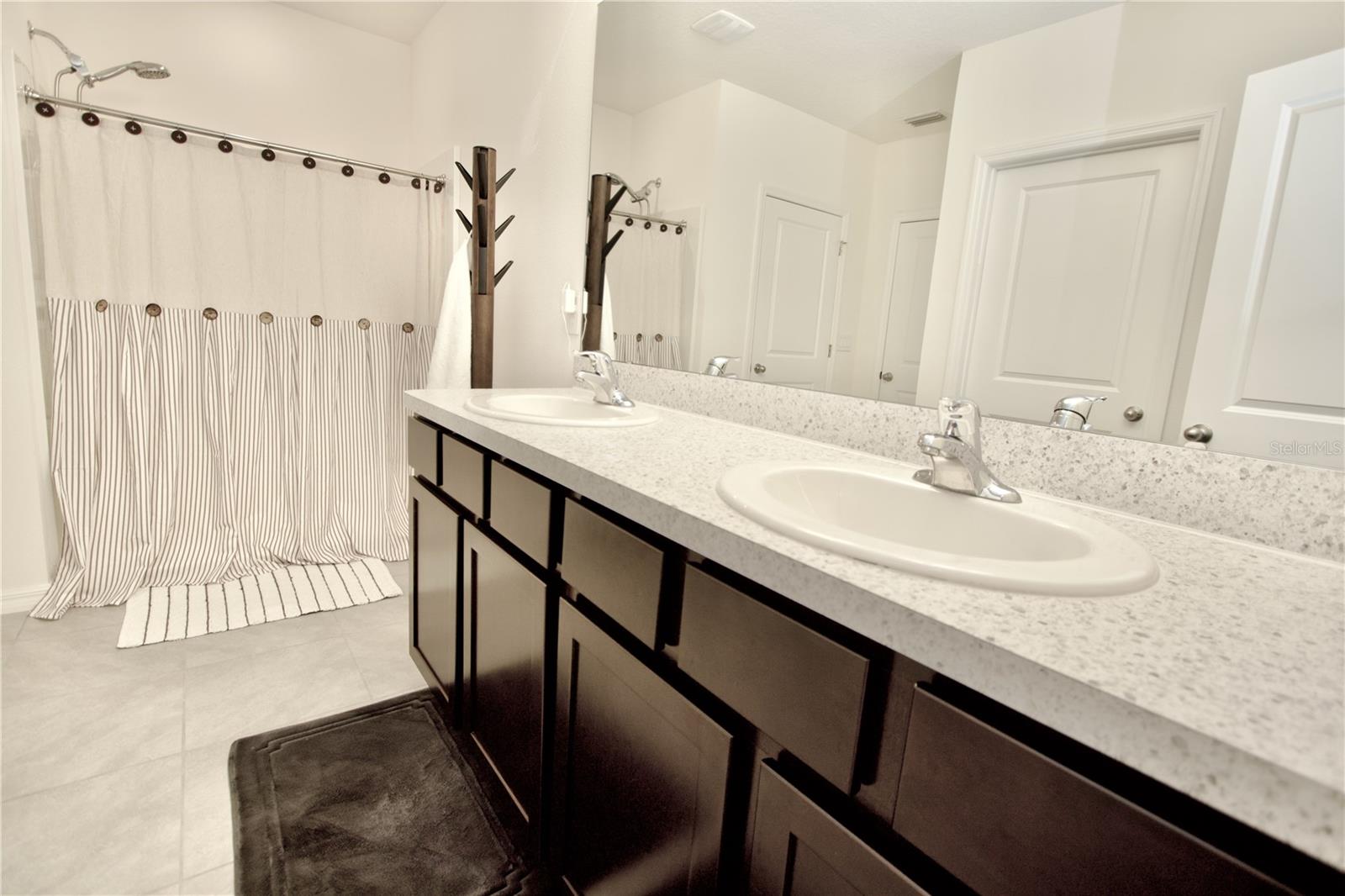 TRINITY WOODS - Residential