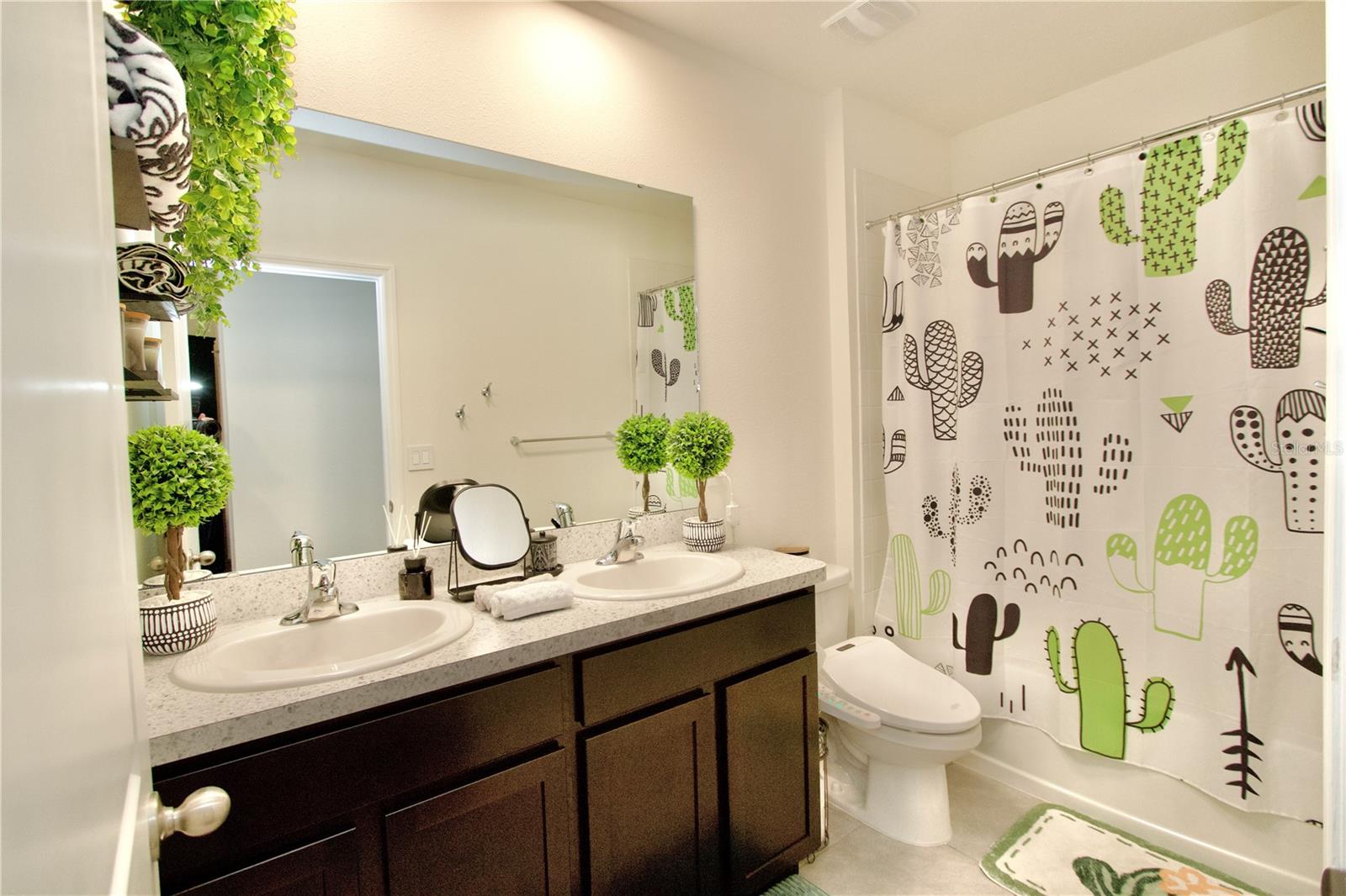TRINITY WOODS - Residential