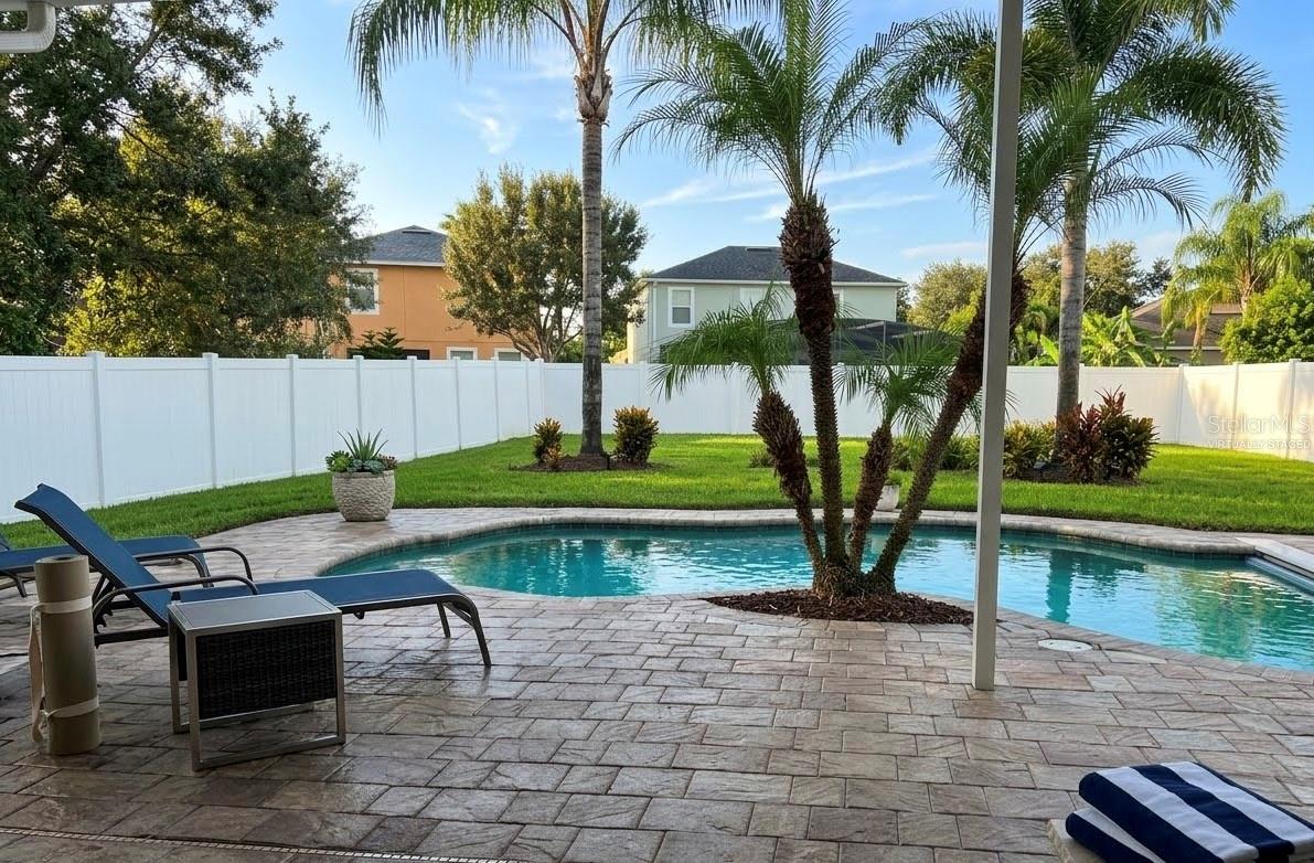 16002 OAK SPRING DRIVE