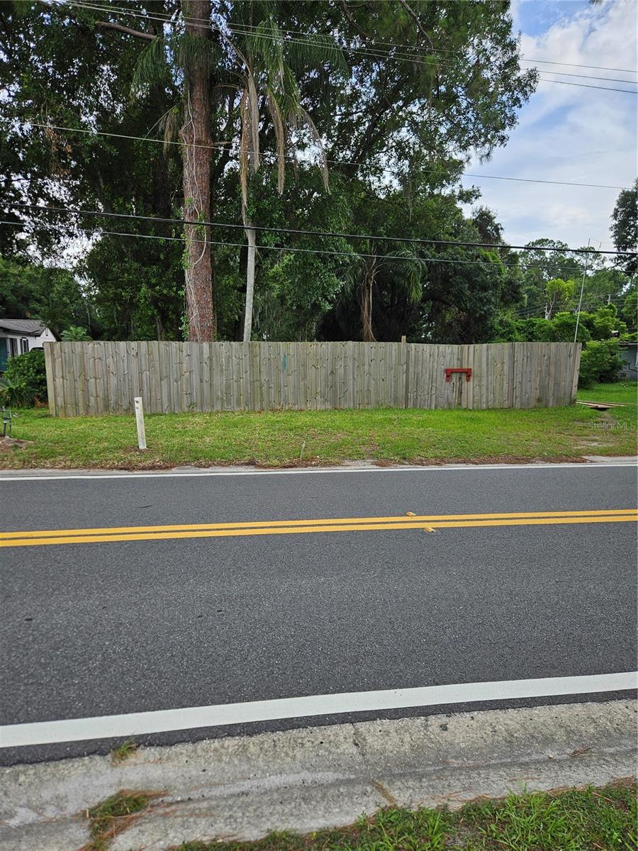 MC NEILS ORANGE VILLA - Land