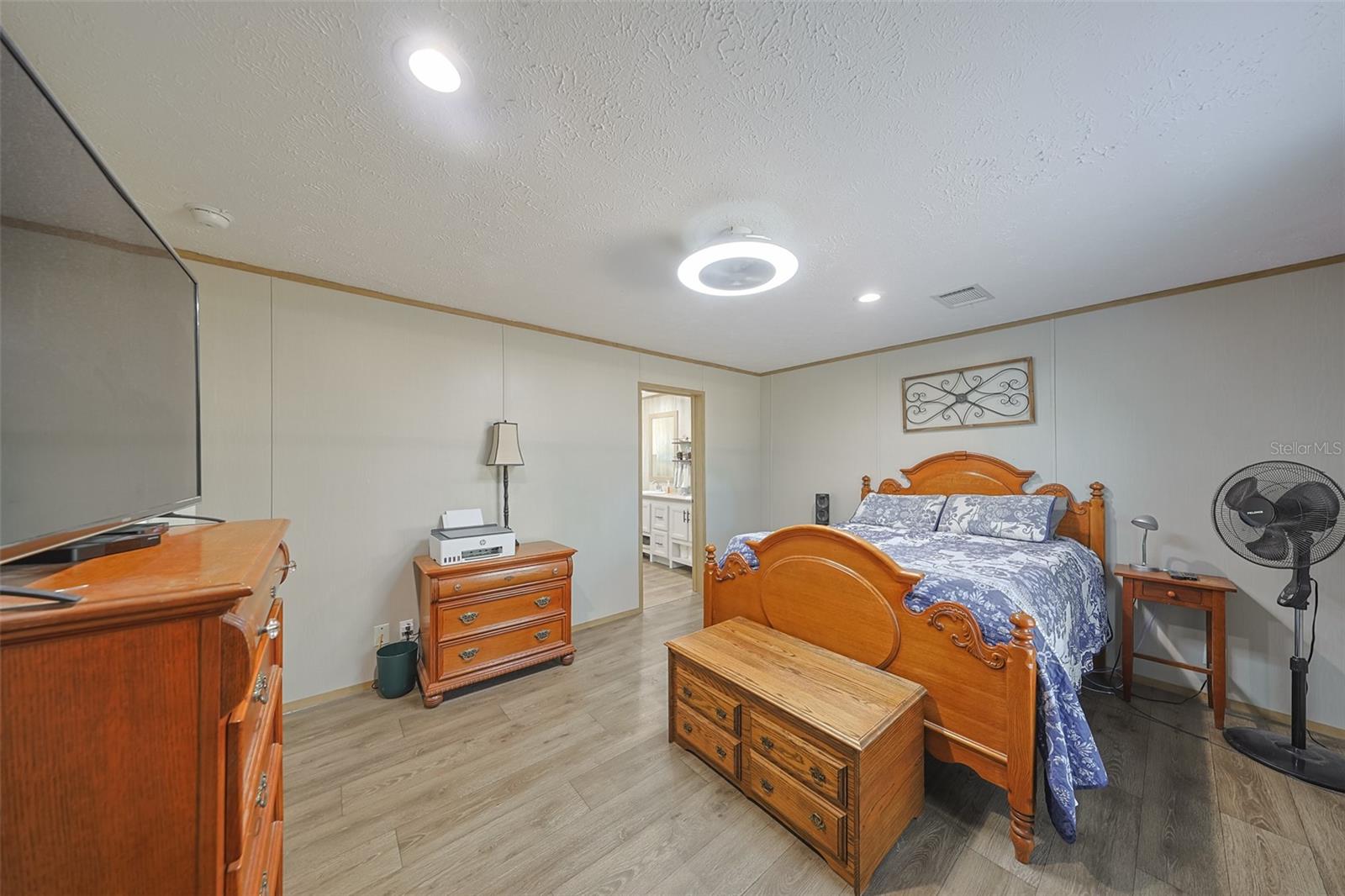 LEISURE ACRES - Residential