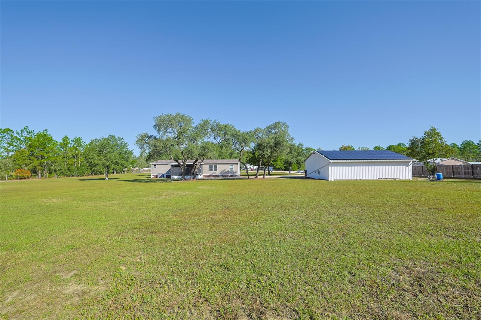 LEISURE ACRES - Residential