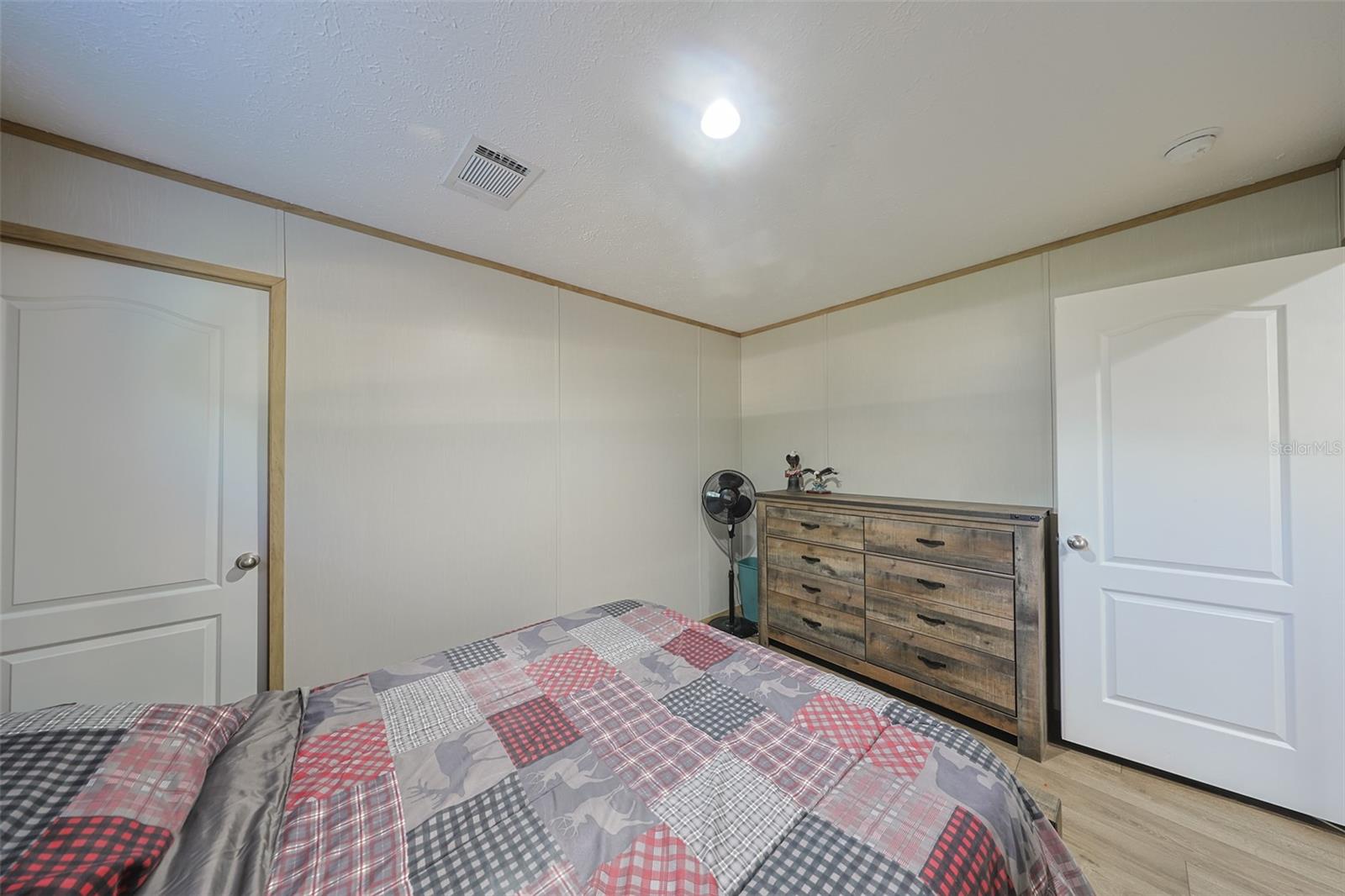 LEISURE ACRES - Residential