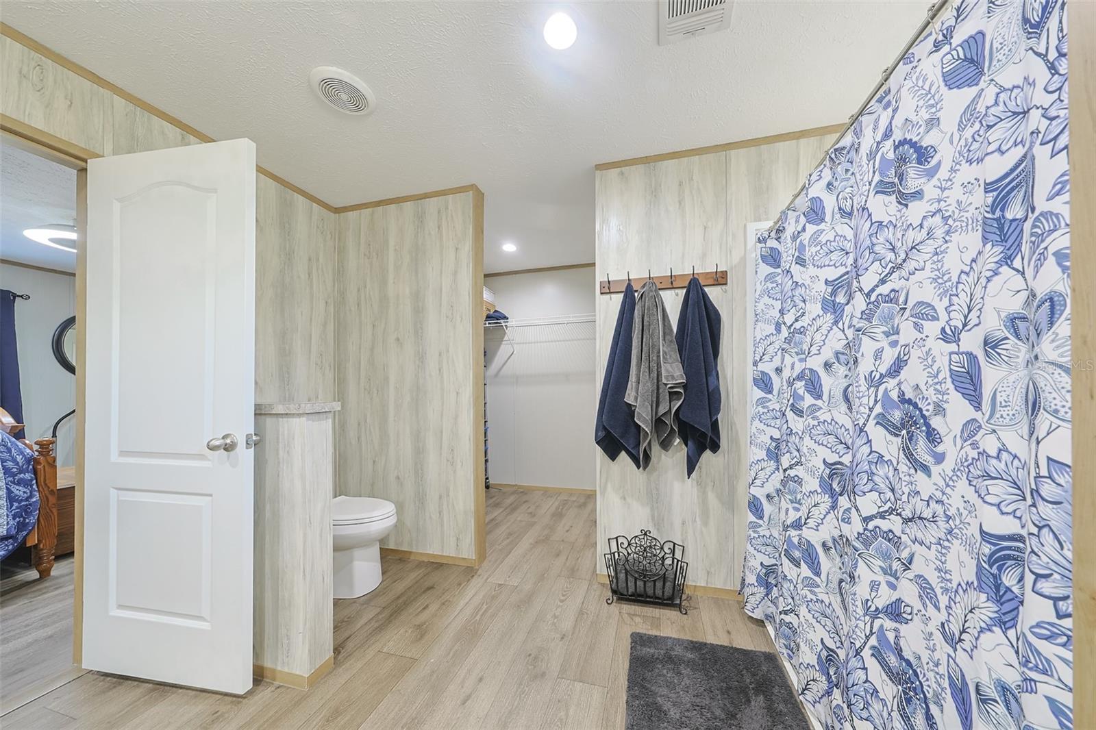 LEISURE ACRES - Residential