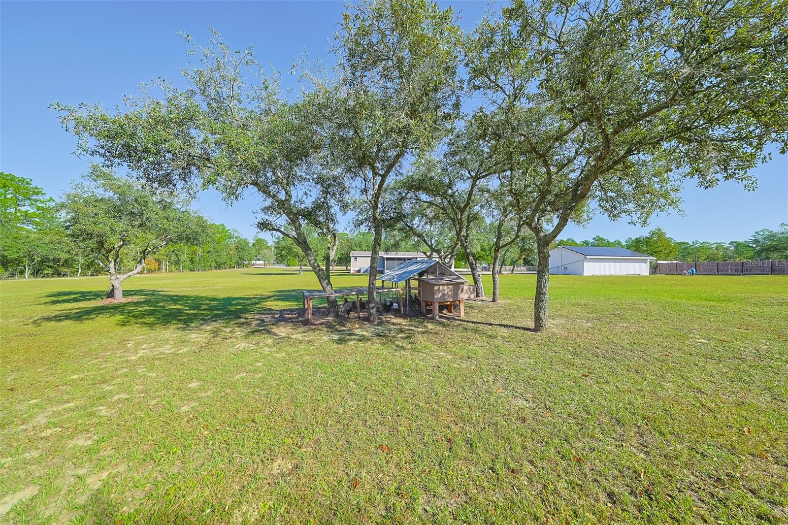 LEISURE ACRES - Residential