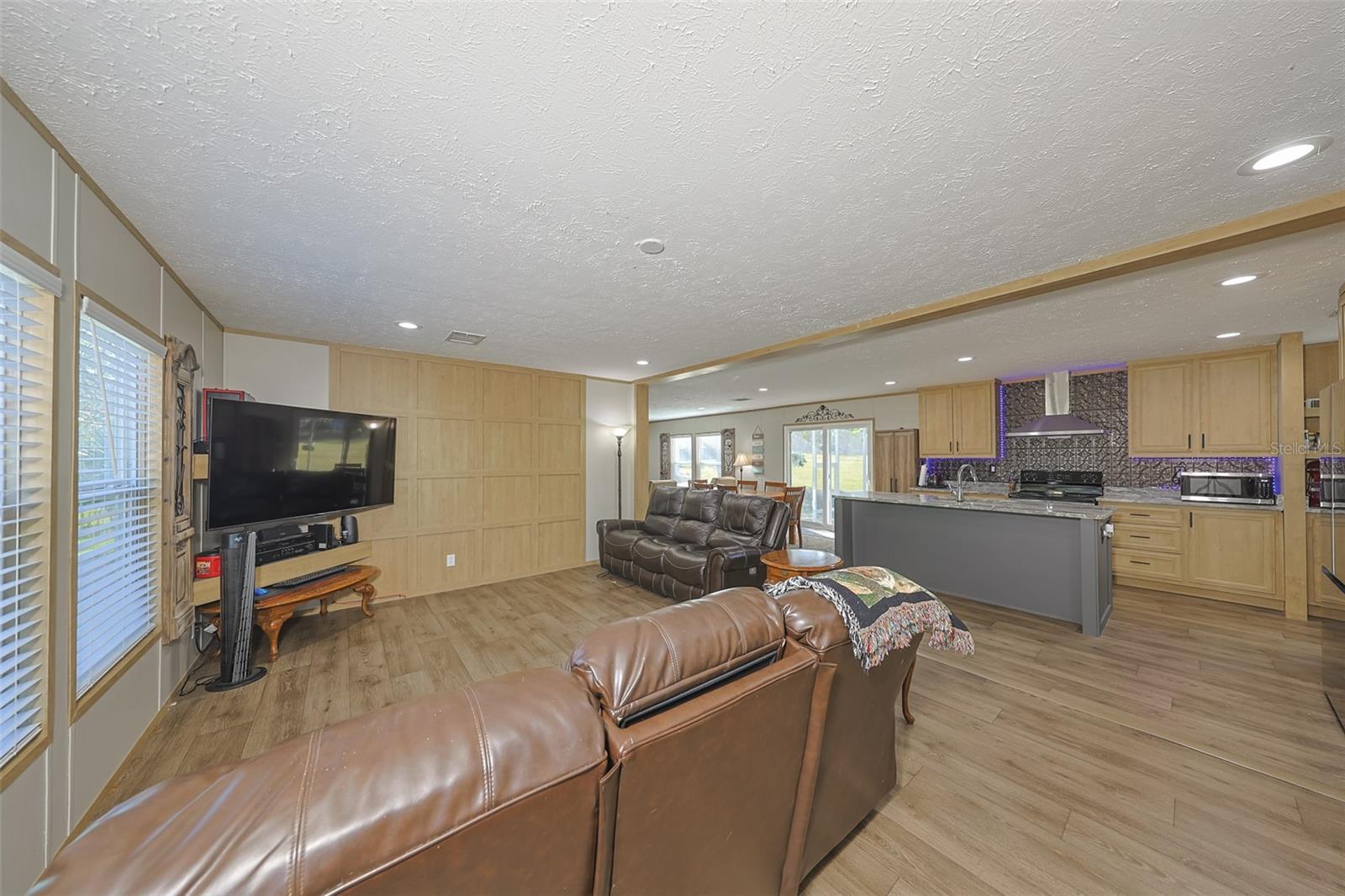 LEISURE ACRES - Residential