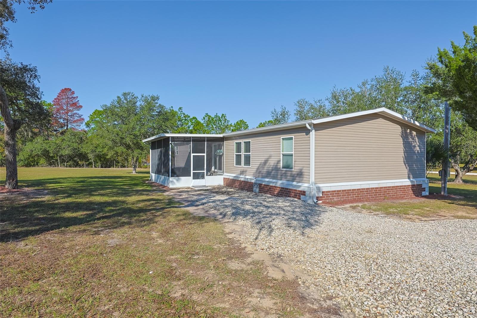 LEISURE ACRES - Residential