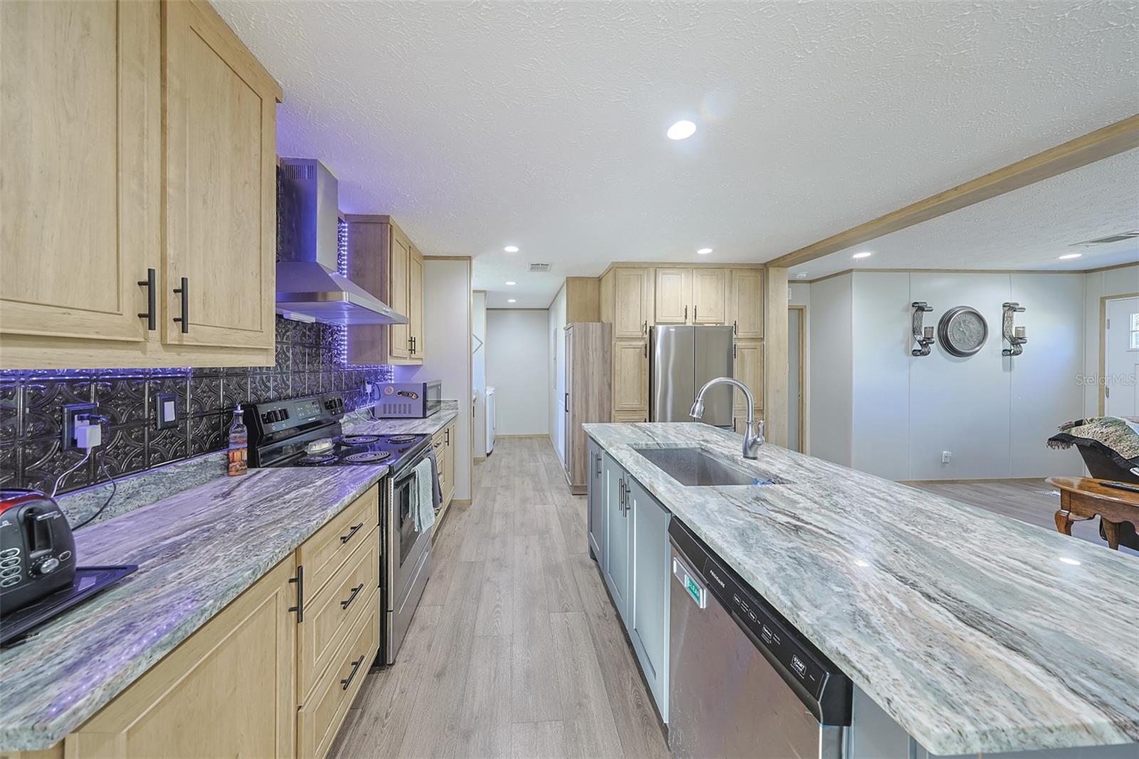 LEISURE ACRES - Residential