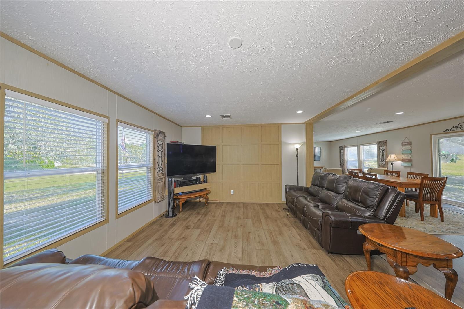 LEISURE ACRES - Residential