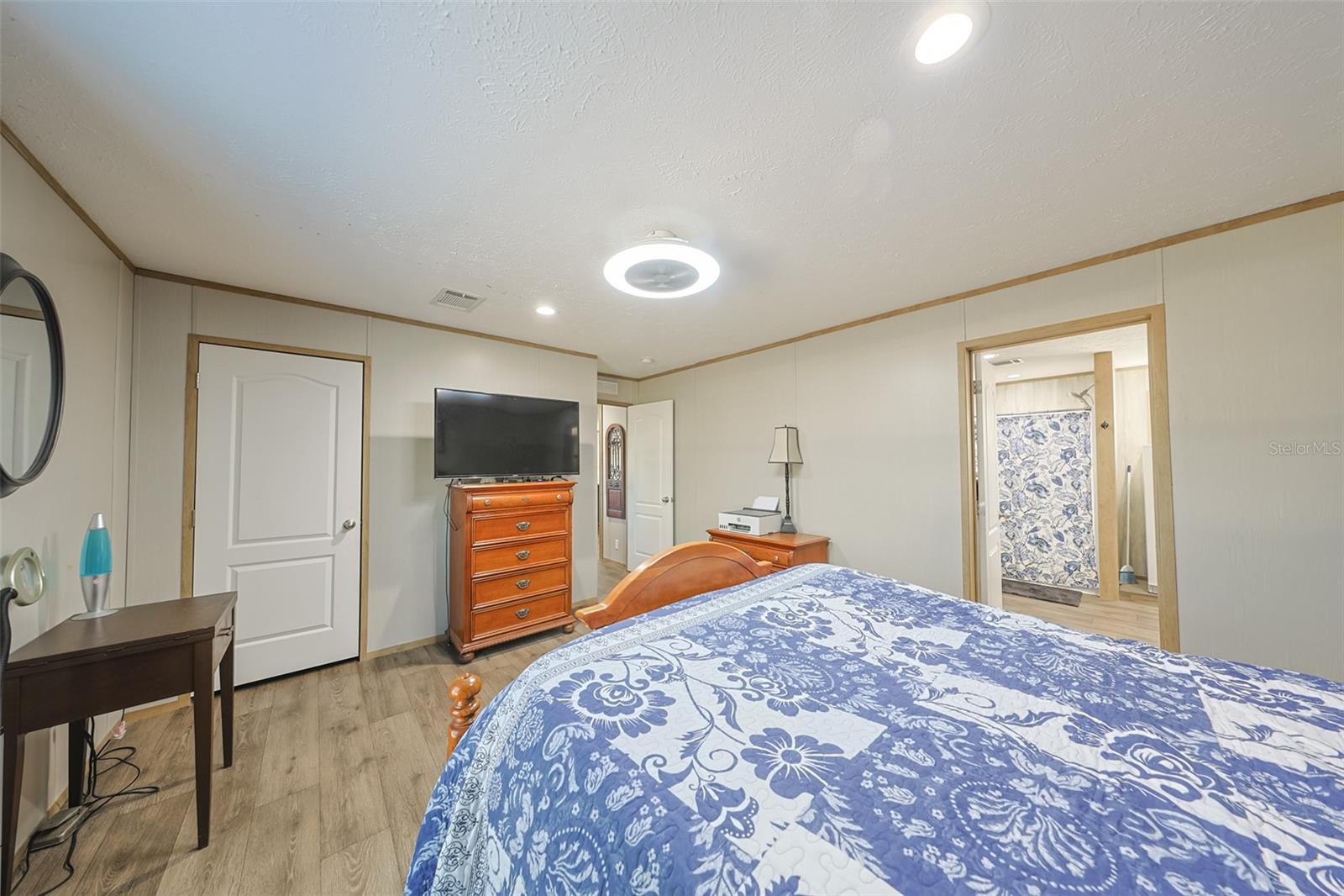 LEISURE ACRES - Residential