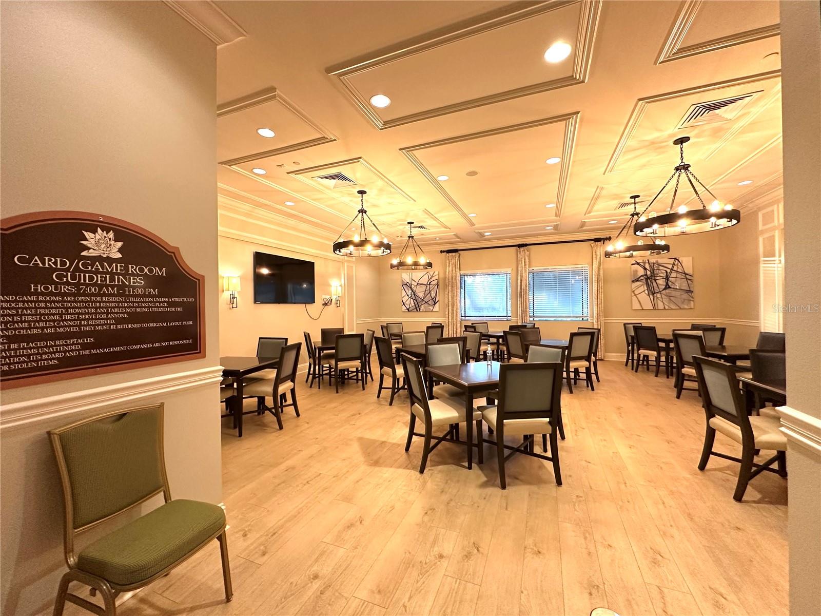 VALENCIA LAKES - Residential