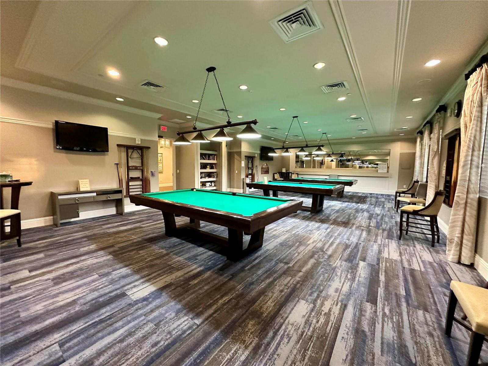 VALENCIA LAKES - Residential