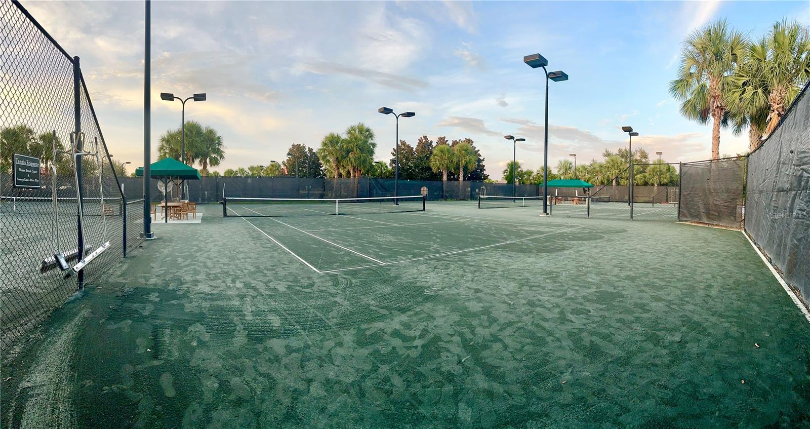 VALENCIA LAKES - Residential