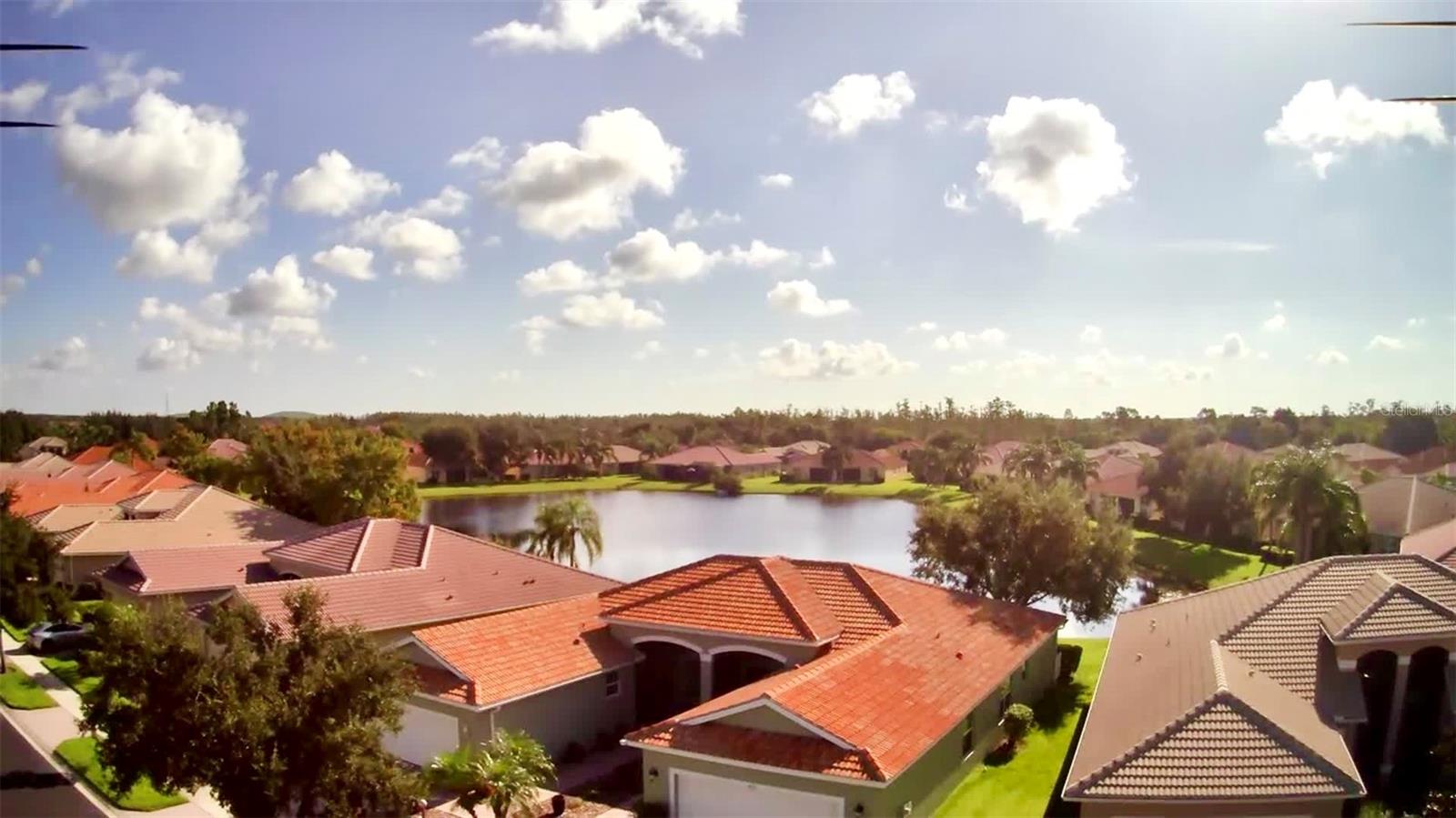 VALENCIA LAKES - Residential