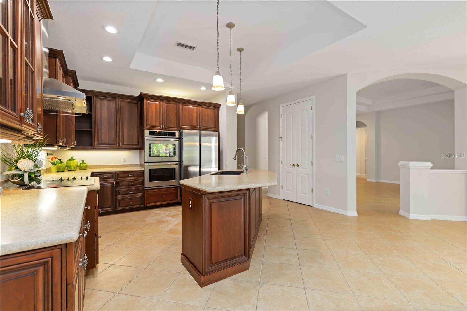 UNIVERSITY PLACE - Residential