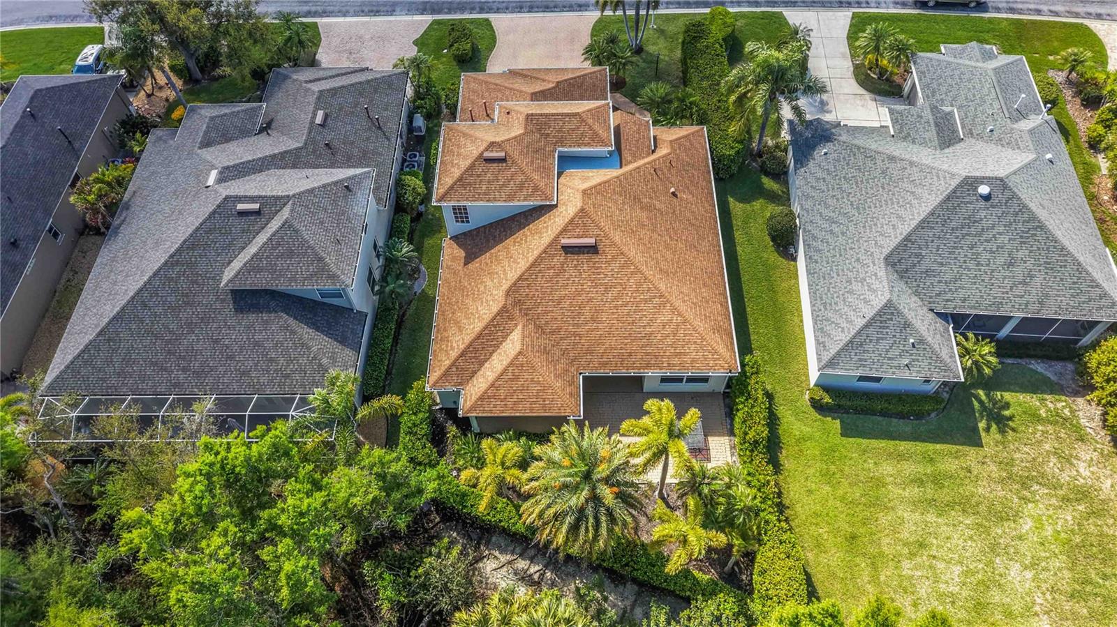 UNIVERSITY PLACE - Residential