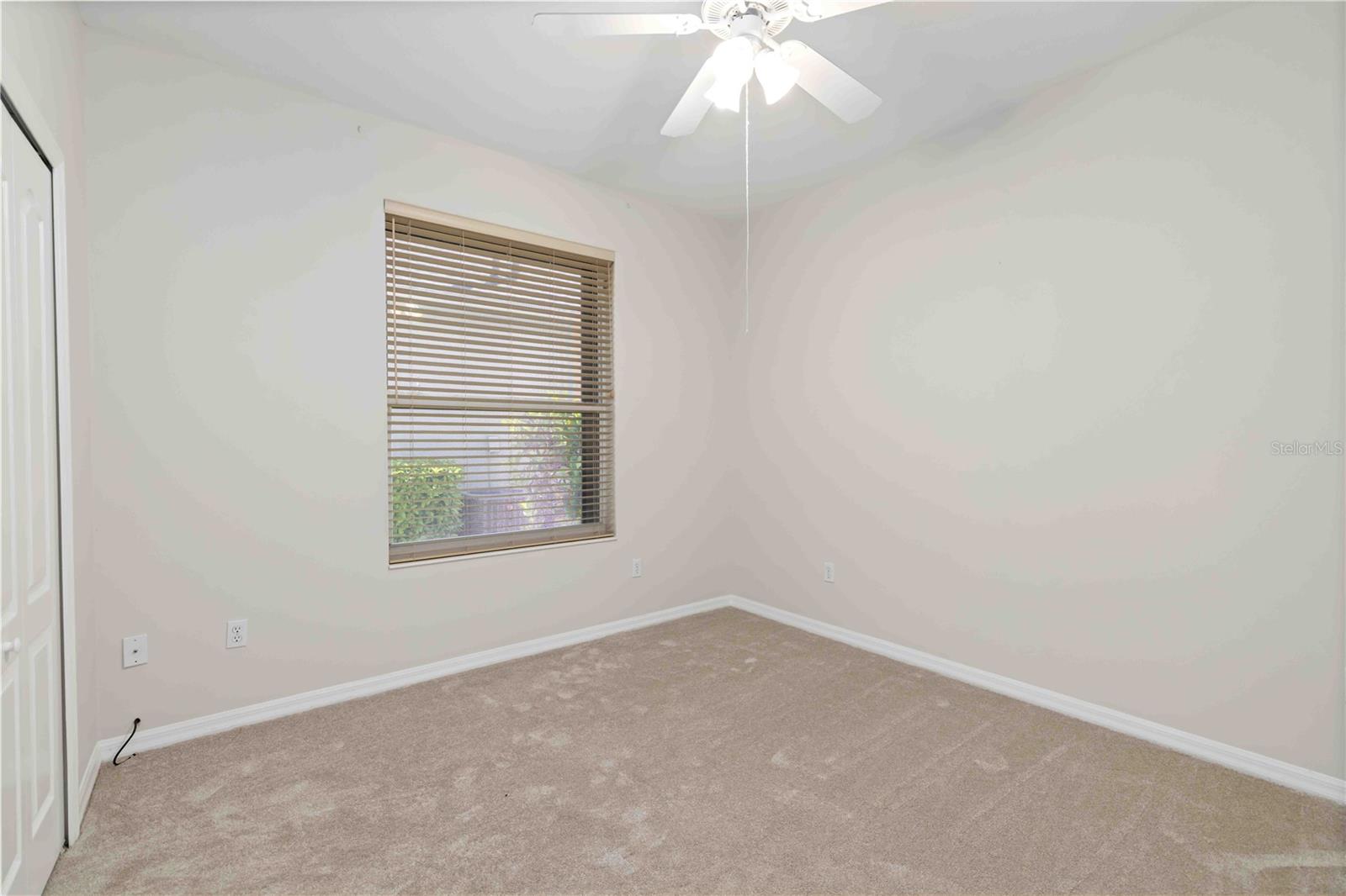 UNIVERSITY PLACE - Residential