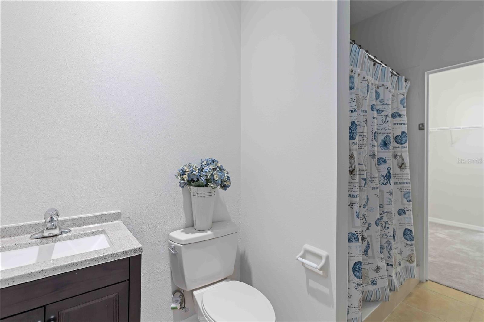 UNIVERSITY PLACE - Residential