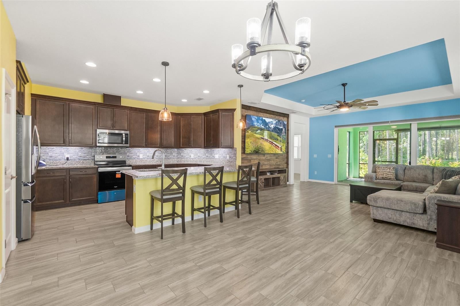 878 MARGARITAVILLE AVENUE