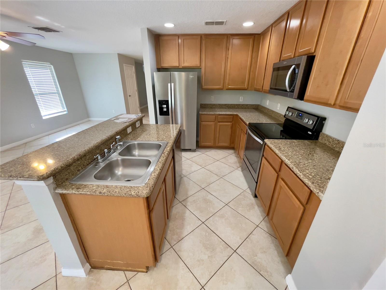 3855 SHAFTBURY PLACE 0