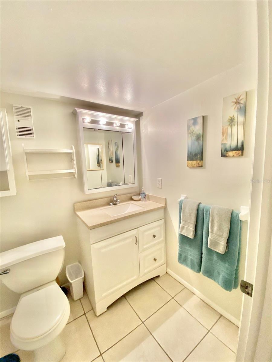 SUNSET CHATEAU CONDO - Residential Lease