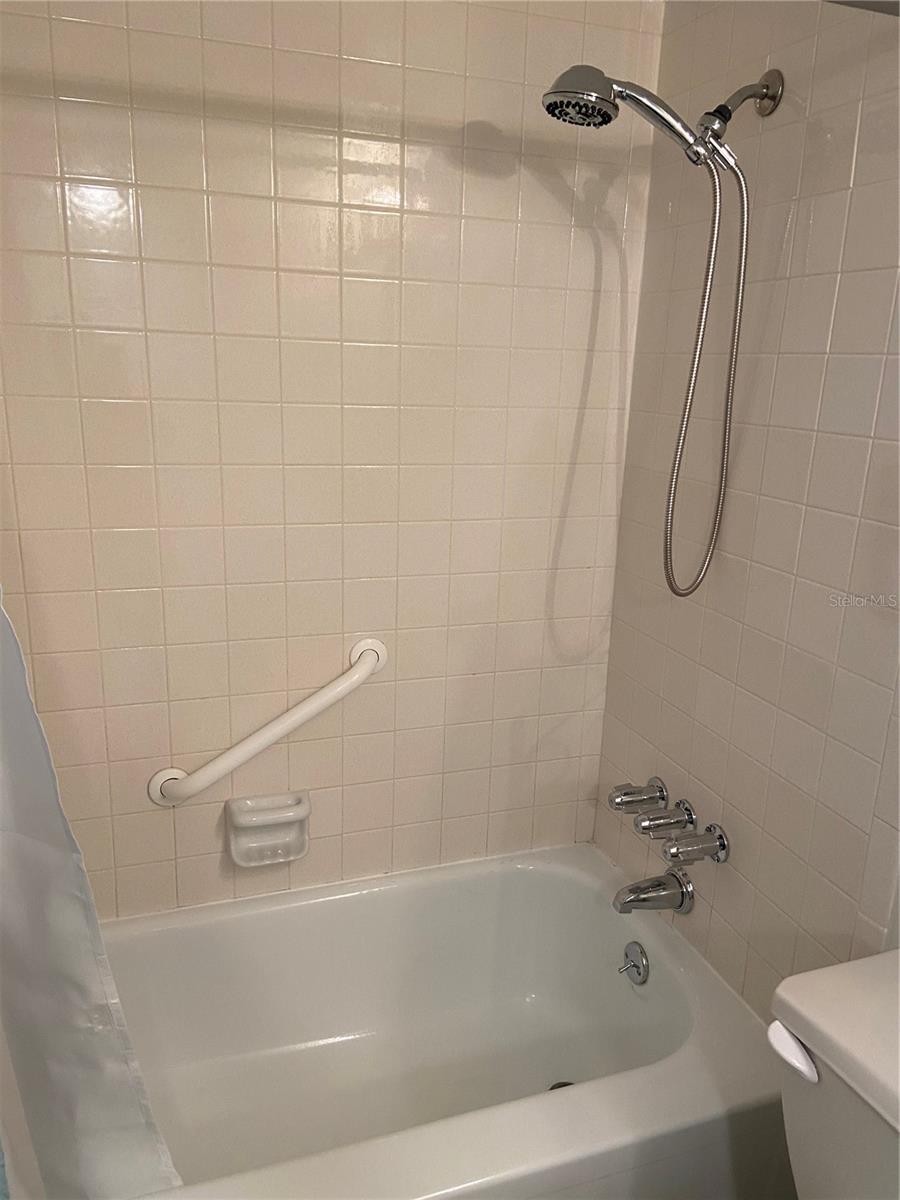 SUNSET CHATEAU CONDO - Residential Lease