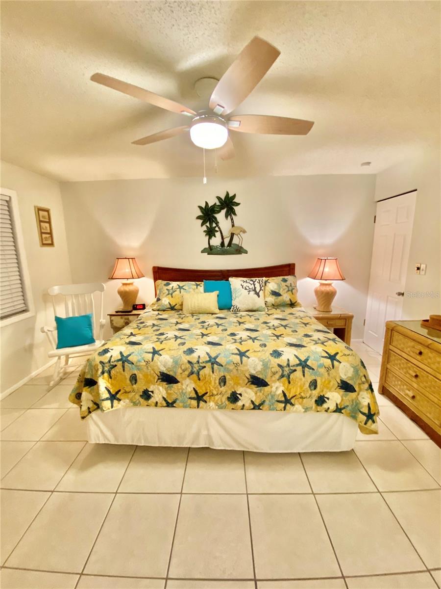 SUNSET CHATEAU CONDO - Residential Lease