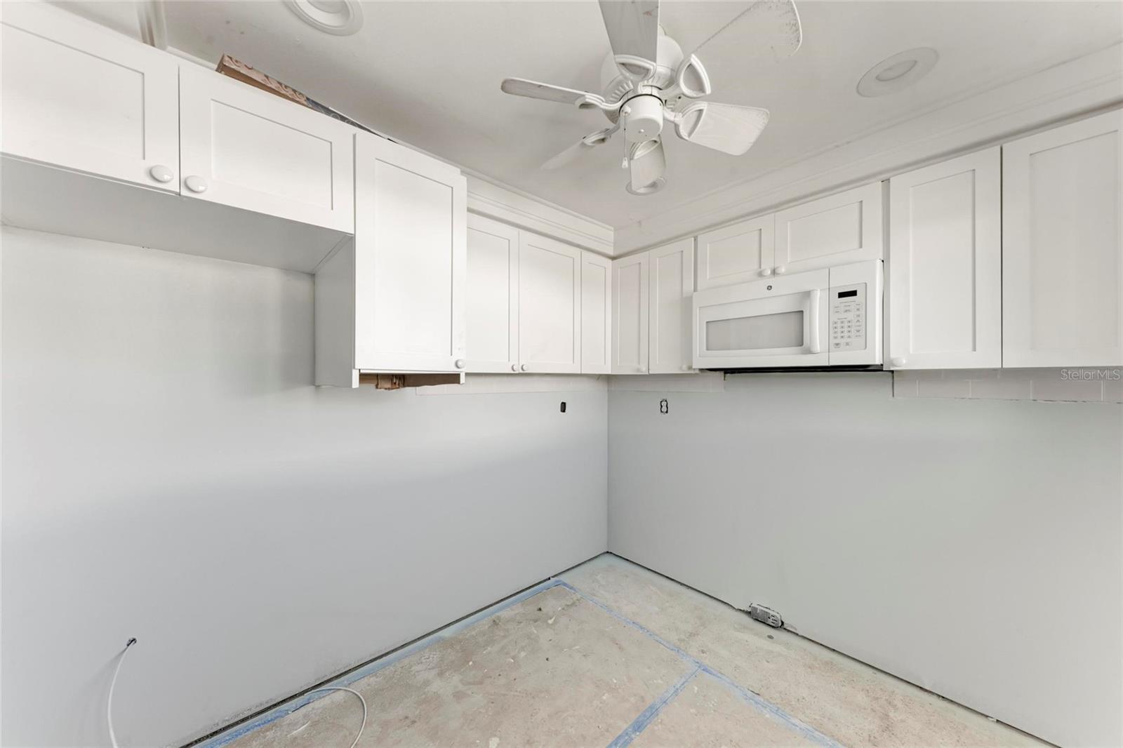 SPANISH MAIN YACHT CLUB CONDO - Residential