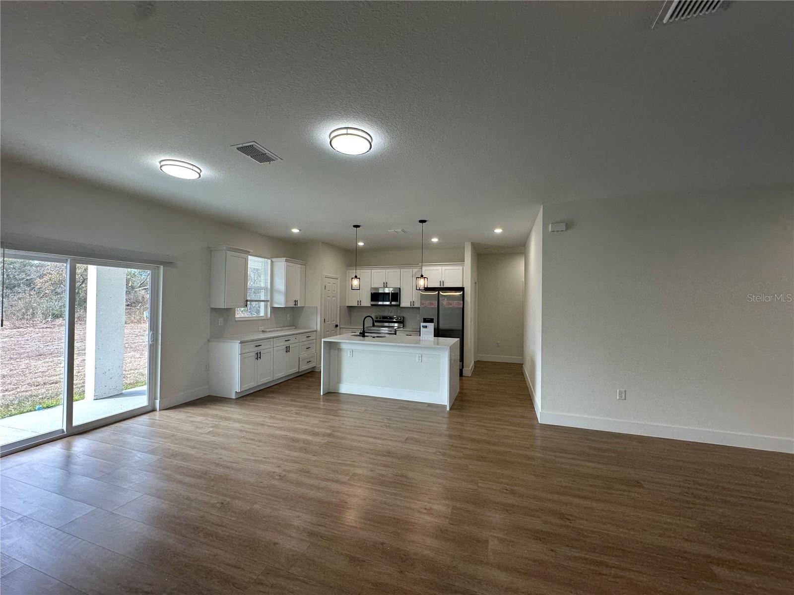 CITRUS SPGS UNIT 17 - Residential Lease