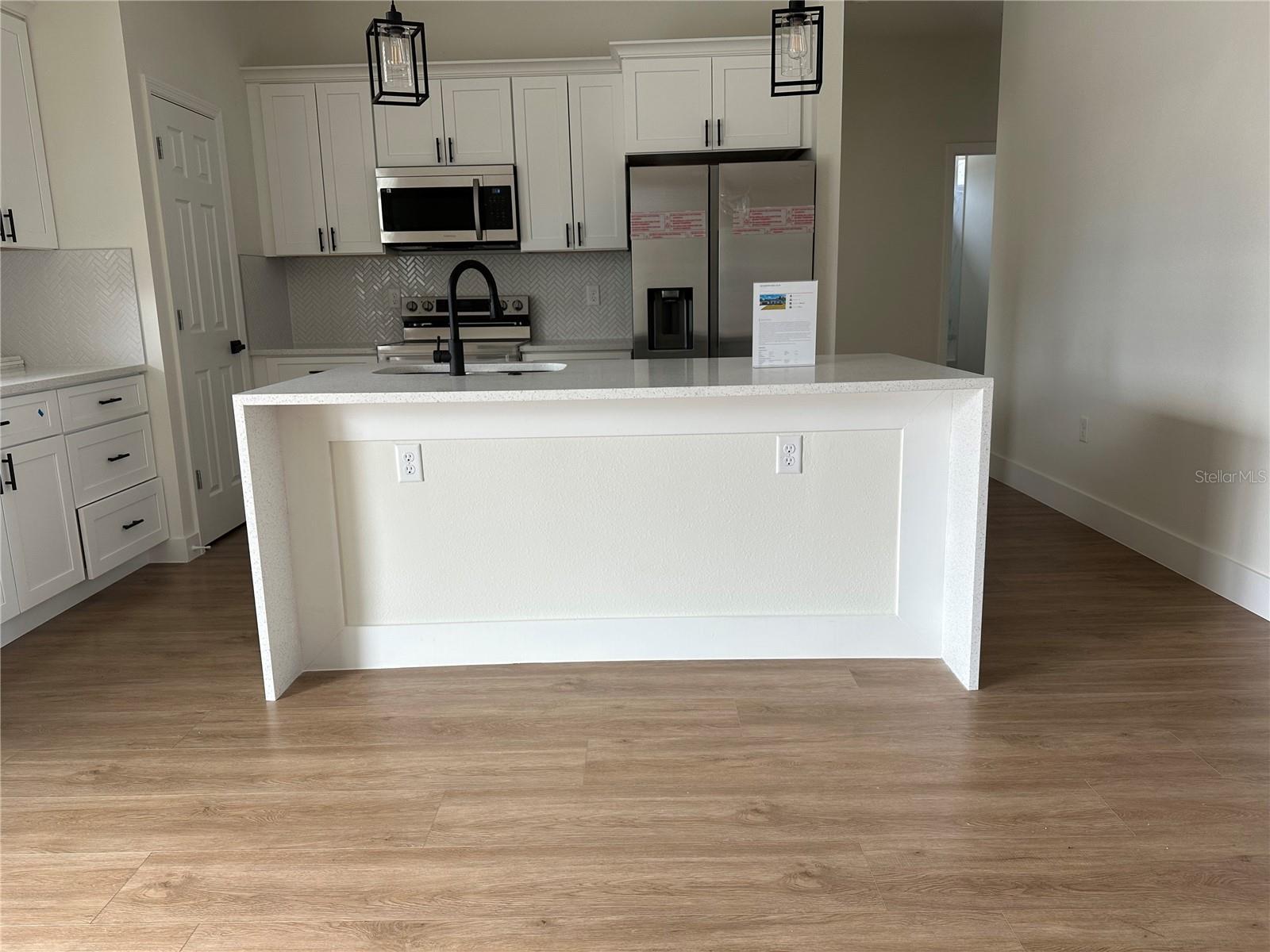 CITRUS SPGS UNIT 17 - Residential Lease