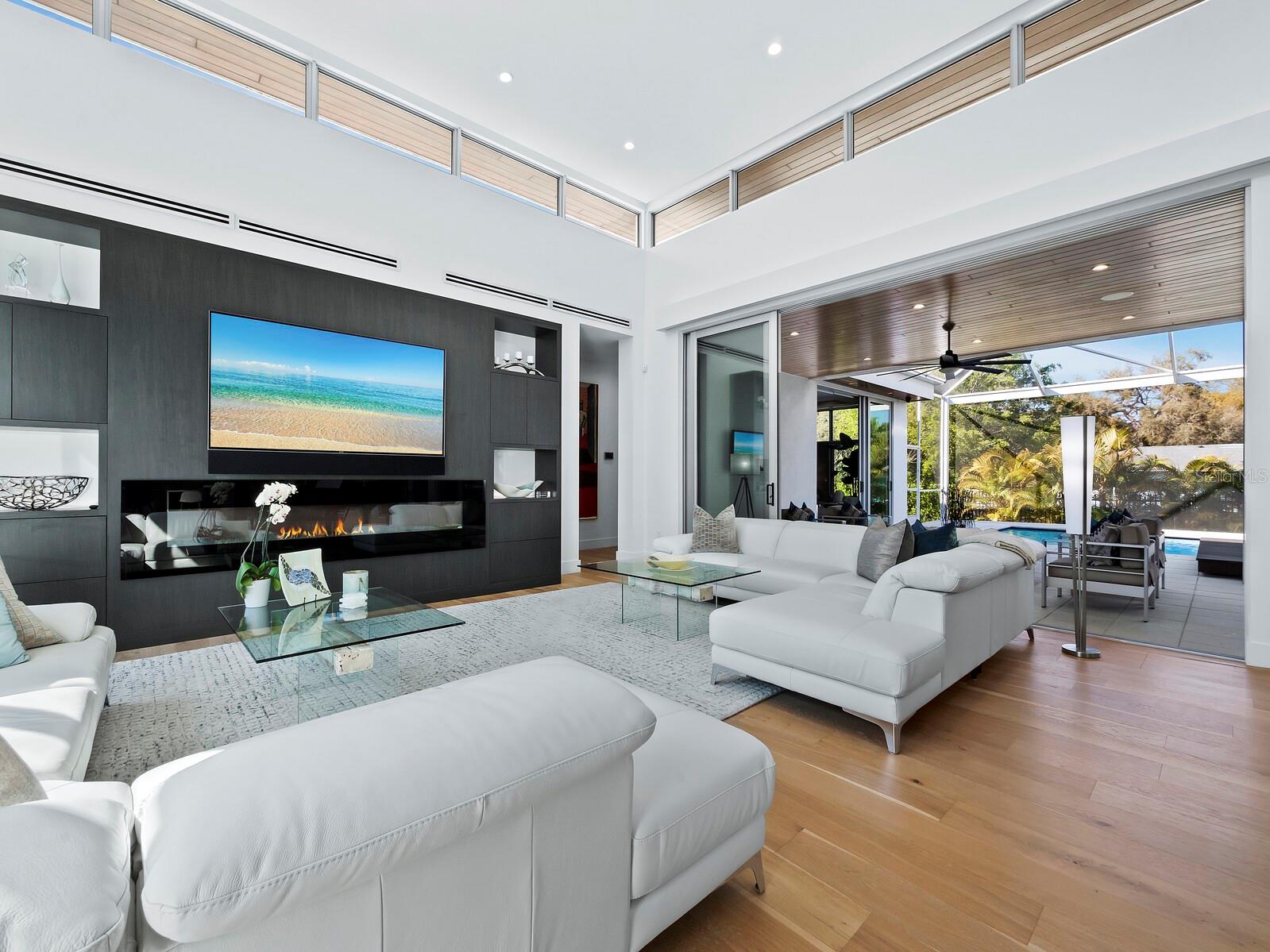 HOUSES OF INDIAN BEACH - Residential