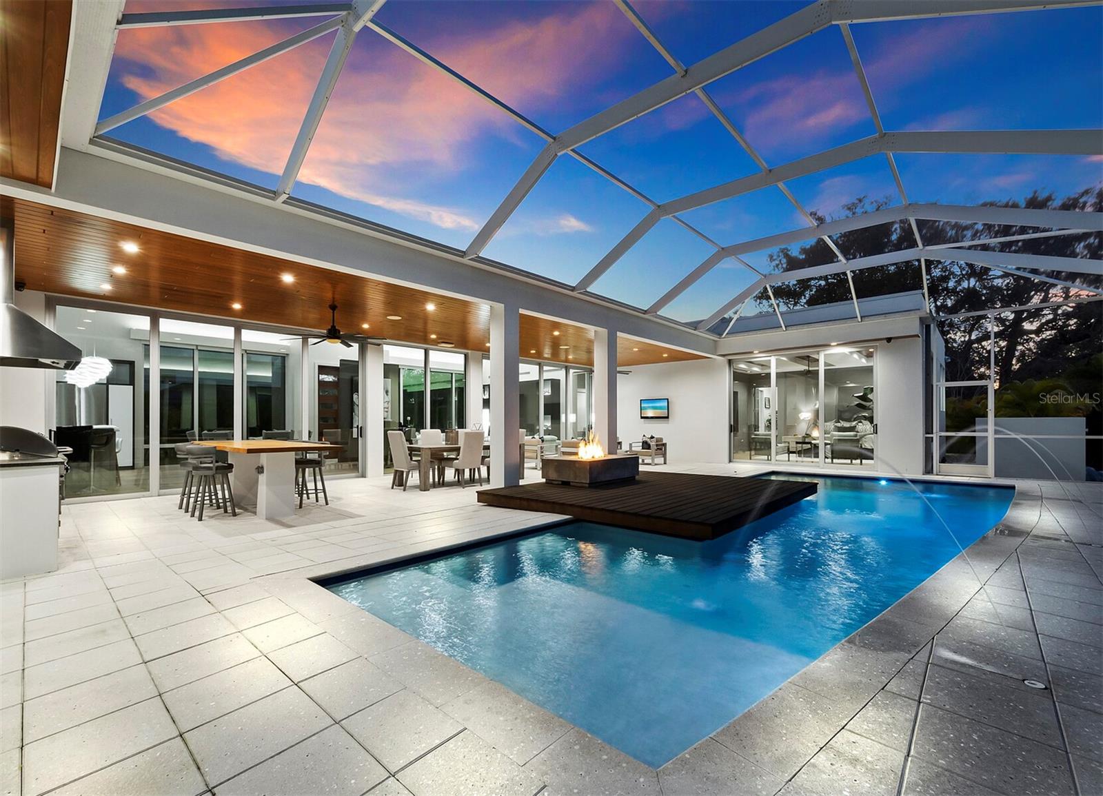 HOUSES OF INDIAN BEACH - Residential