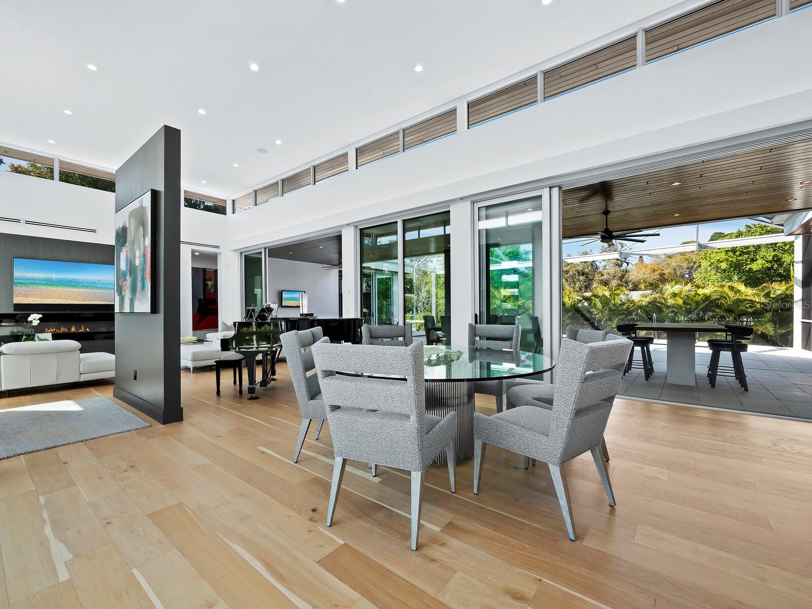 HOUSES OF INDIAN BEACH - Residential