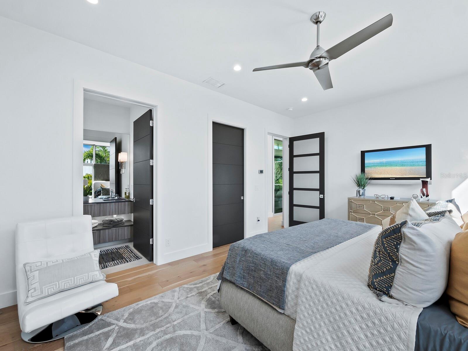 HOUSES OF INDIAN BEACH - Residential