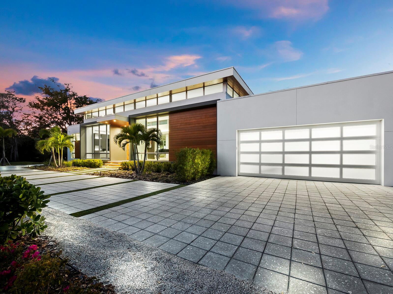 HOUSES OF INDIAN BEACH - Residential