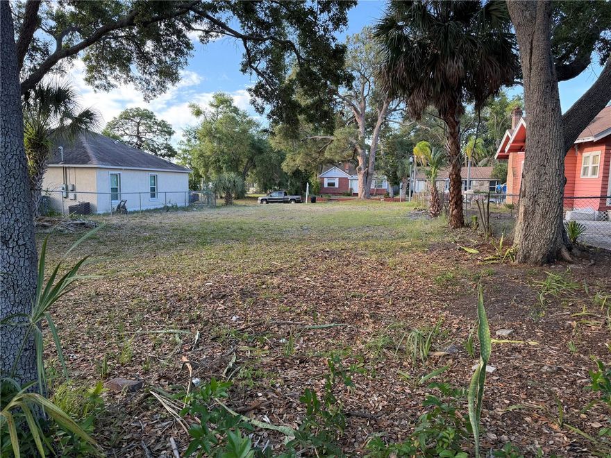 Perfect oversized lot for building your family home or rental property. Located in the heart of St Pete, this up and coming neighborhood is only 2 minutes from thriving Downtown St Pete. Easy access to I-275, great schools, restaurants, shopping, hospitals and some of the city's best attractions. Such as the Dali Museum and Tropicana Field and the St Petersburg Pier!! This property is just 8 minutes from the Beautiful Gulf Beaches as well. We can help you find a builder if need be. Convenient Alley access as well.