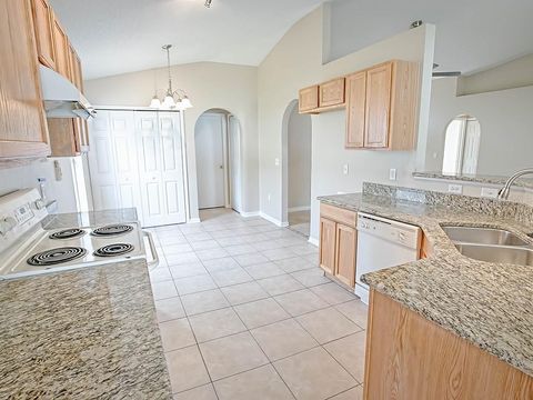 Tiny photo for 2139 Sandridge Circle, Eustis, FL 32726 (MLS # G5113175)