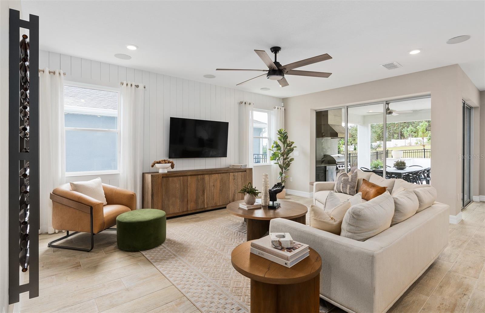 DEL WEBB OASIS - Residential