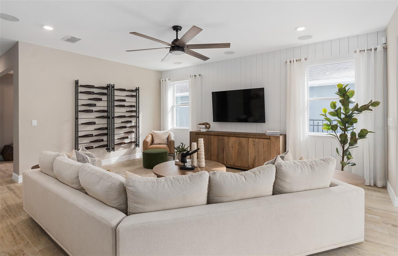 DEL WEBB OASIS - Residential