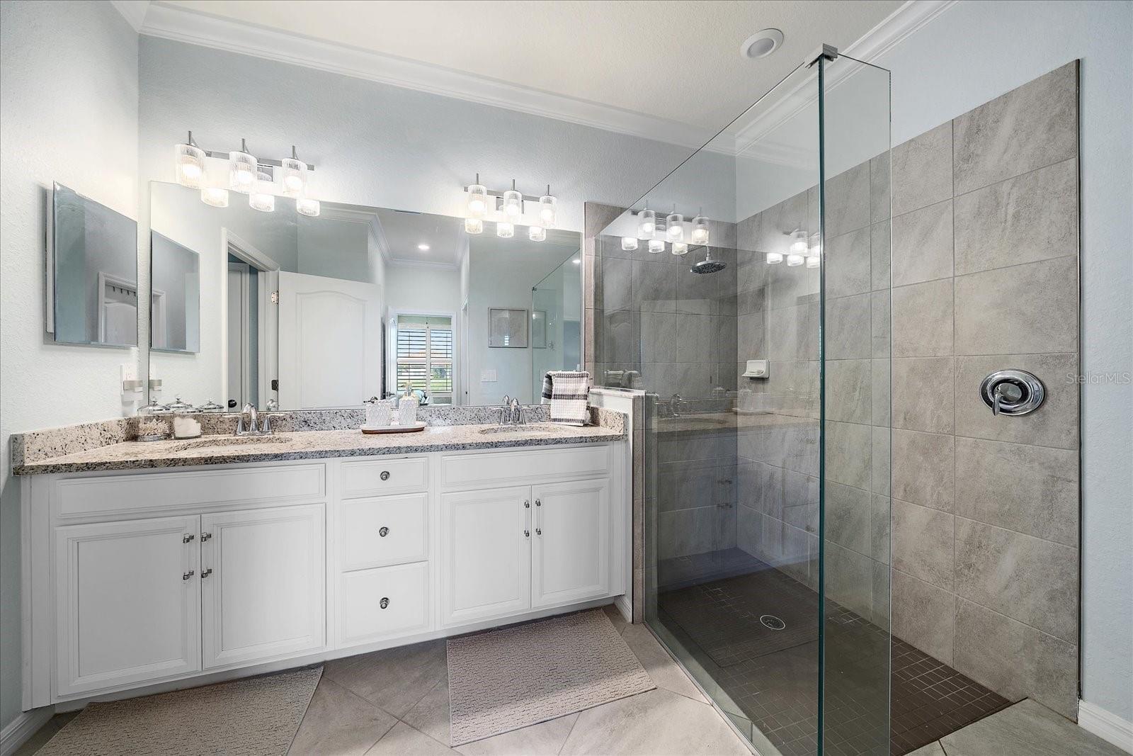 ARBOR GRANDE - Residential