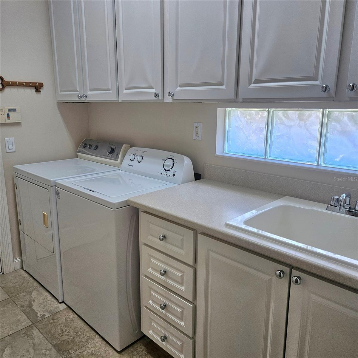 ISLANDWALK/WEST VIILAGES PH 1A - Residential Lease