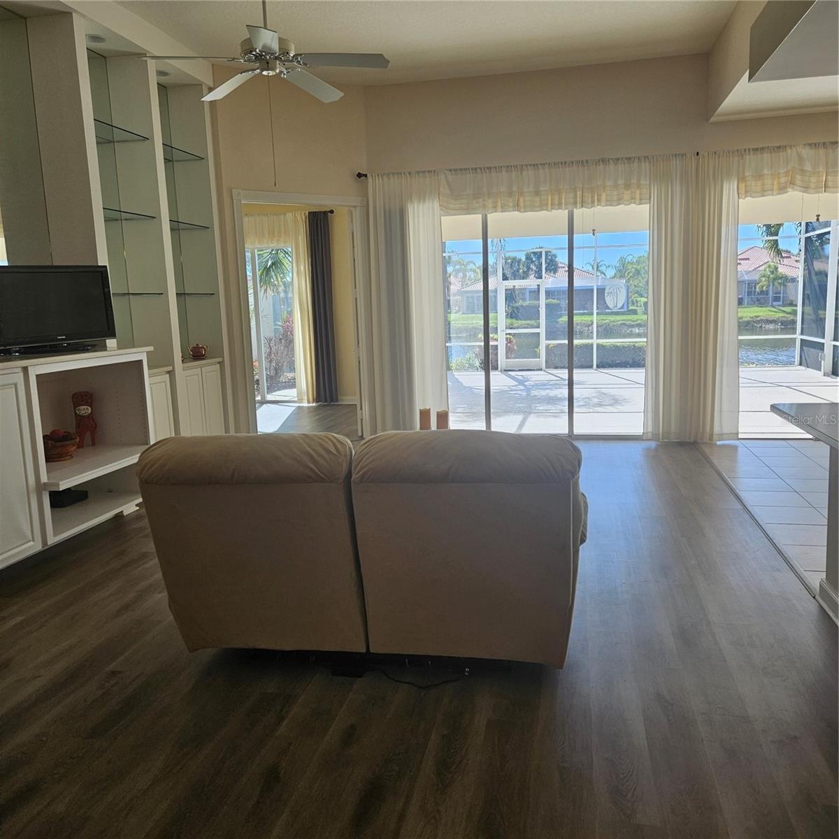 ISLANDWALK/WEST VIILAGES PH 1A - Residential Lease