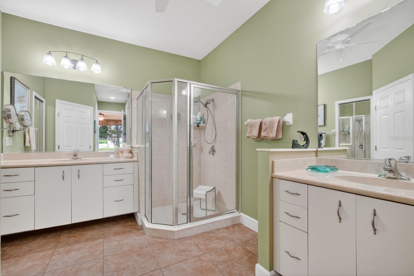 RIVER CLUB - Residential